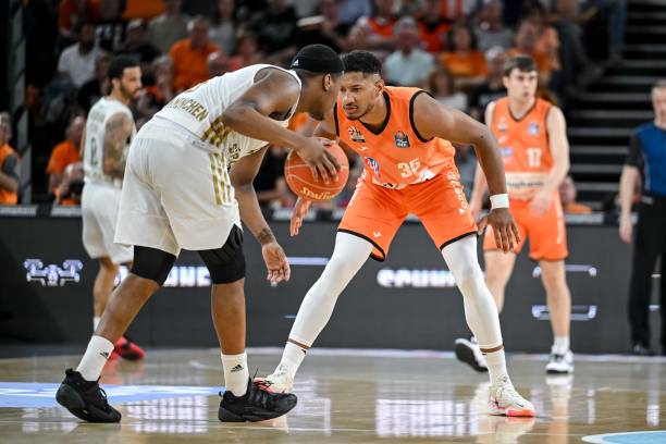 面对任何强 面对任何强