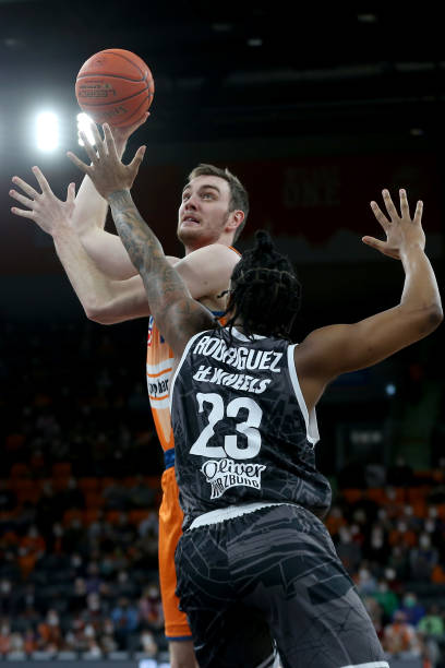 而且在关键 而且在关键