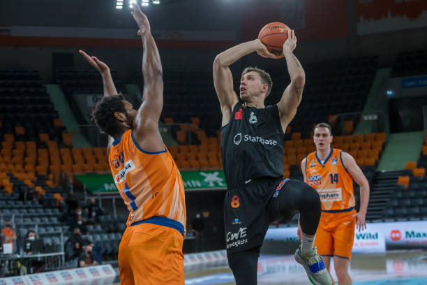 赛场见！陈梦开始恢复训练：最多一个月能恢复状态济南时报.